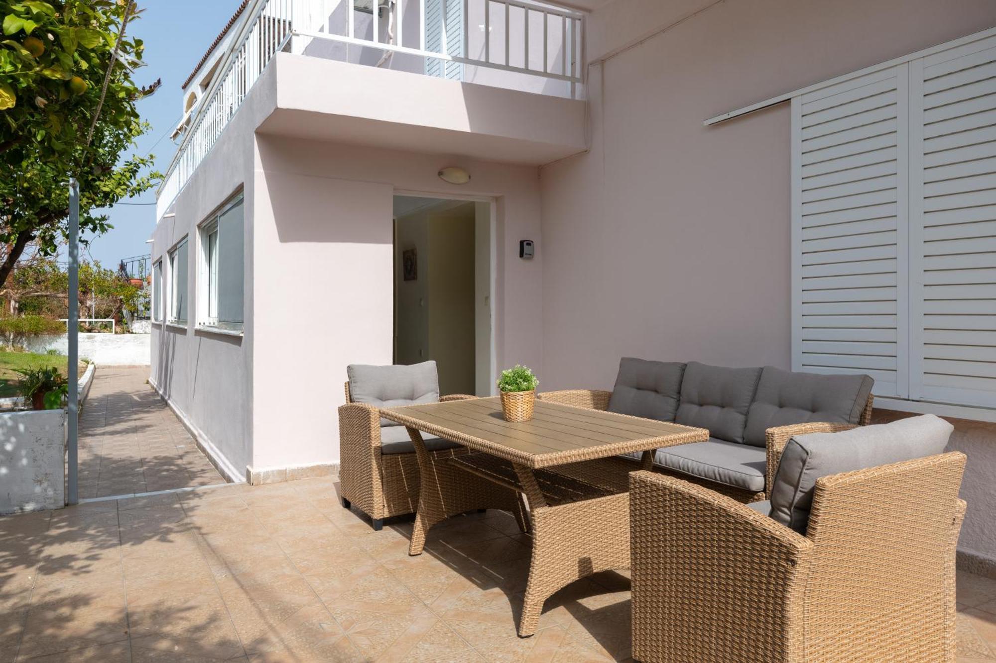 Rhodes Garden Retreat * Rhodes City